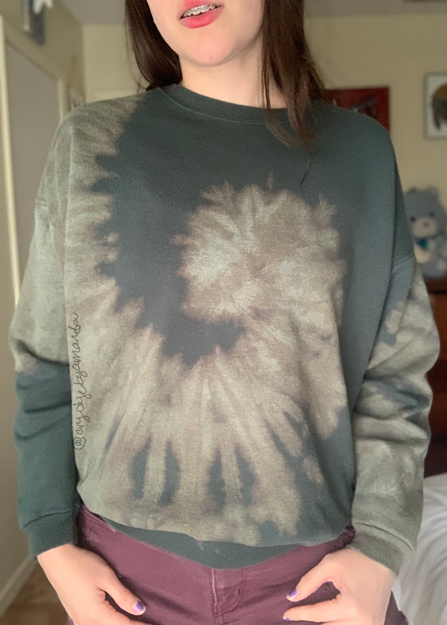 Women’s Large Spiral Tie Dye Sweatshirt