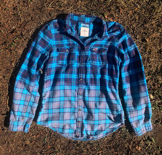 Women’s Large Blue Ombré Flannel